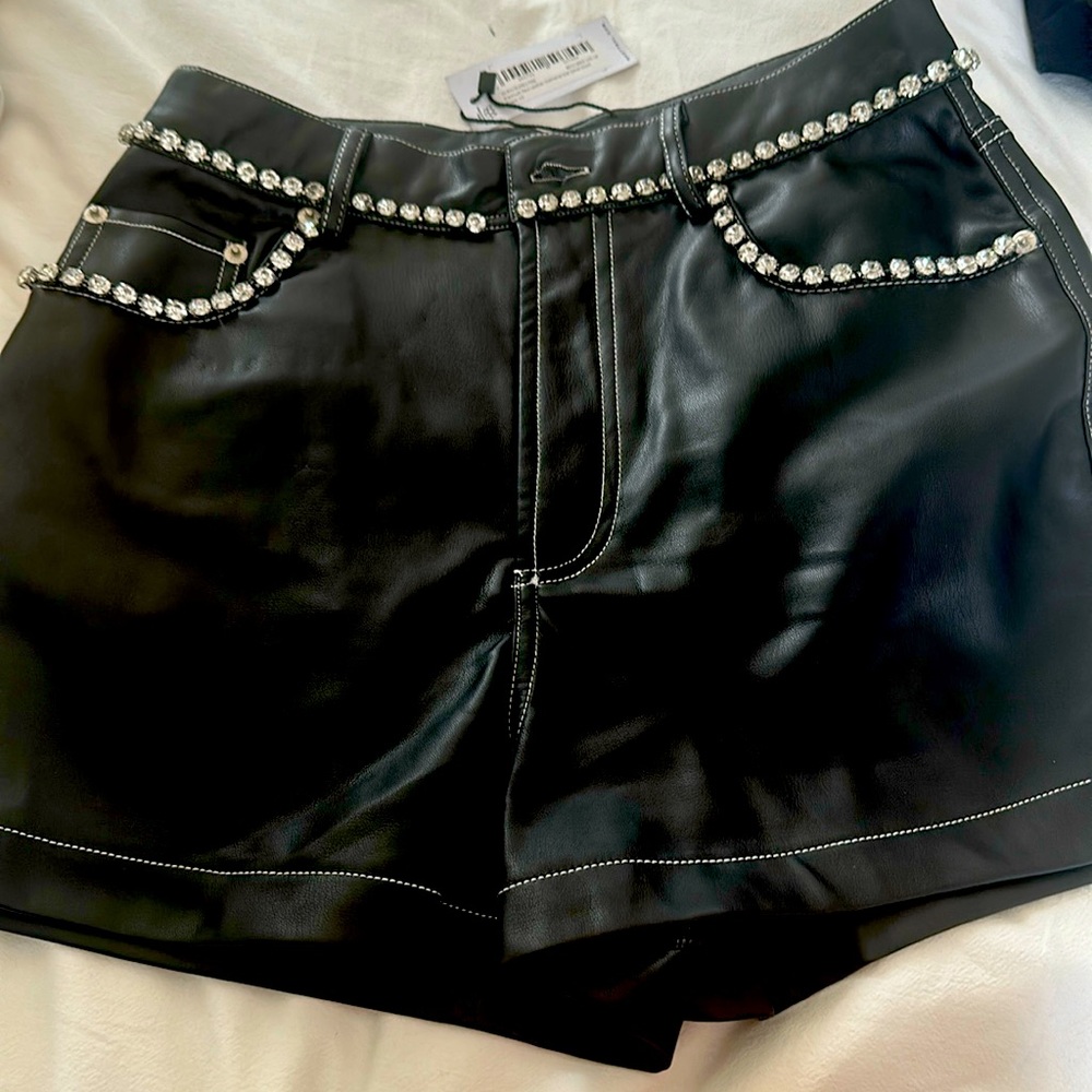 Black leather Super star Short